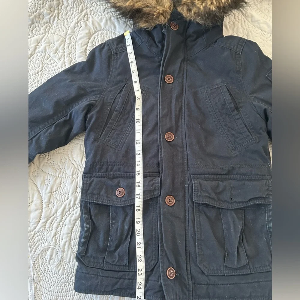 Abercrombie Kids navy military style coat with pockets/fur trim hood Medium 8/10